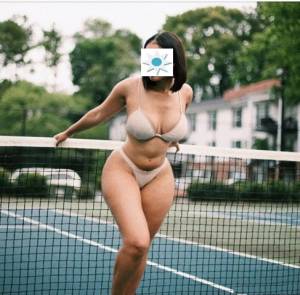 muy cariñosa me gusta las caricias los besitos