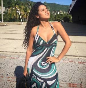 Cuerpo natural con un culo impactarte llámame.