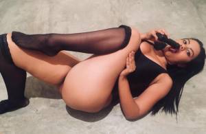 Natasha latina complaciente