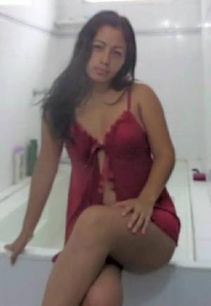CASADA INSATISFECHA TETONA DESEA HOMBRE QUE ME FOLLE.