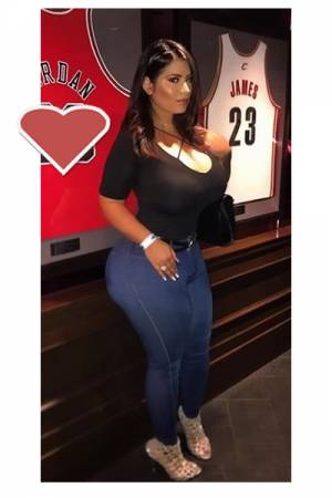 Picarona y provocativa escort