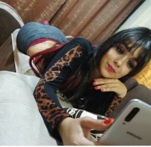 CHICA BUSCA HOMBRE PARA LO QUE SURJA