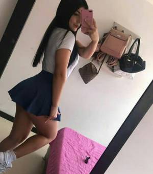Chica joven estudiante morbosa