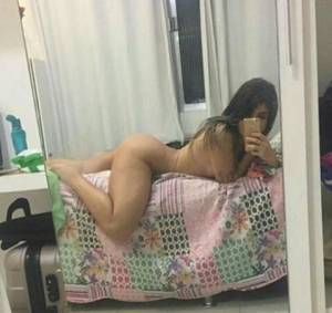 te espero tumbada en mi camita con mi coño encendido.