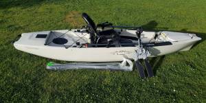 2017 Hobie Pro Angler 12 kayak