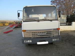 CAMION NISSAN L80 3 7P
