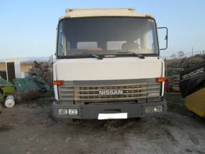 CAMION NISSAN M-110-88
