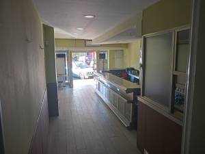 VENDO LOCAL BAR/ CAFETERIA