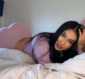 soy joven, caliente, sumisa y obediente!