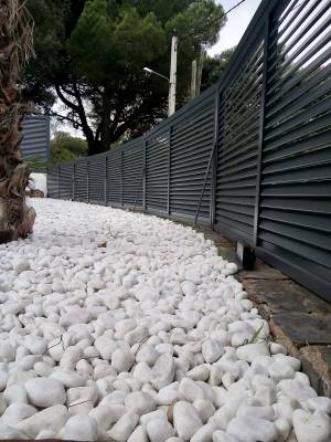 Aluminis MFT Carpintería de Aluminio