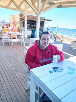 Doy 40 euros a chica de vigo por chuparme él dedo