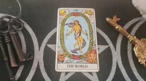 Las Runas Del Amor, Llamar al Tarot