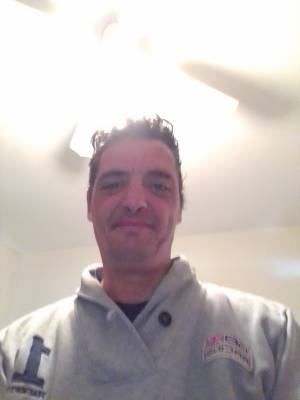 Chico busca mujeres para sexo