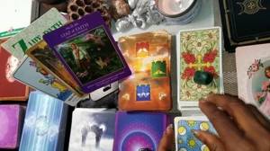 ¿Cuál es el significado si sueñas con Nadar En Piscina, Tarot Amor Futuro