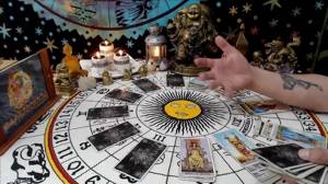 ¿Cuál es el significado si sueñas con Piedras Preciosas, Tarot Acuario Amor