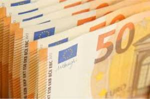 Ofrece préstamo de dinero entre particulares