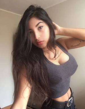 soy una chica mala que te de placer…. ?