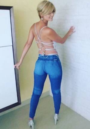 *me encantaria conocer hombres para sexo y amistad*