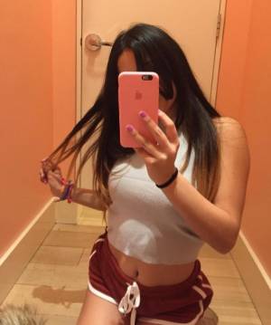 PEQUEÑA GATITA DESEANDO SEXO SALVAJE/*/