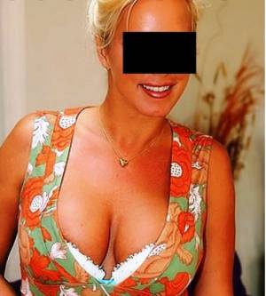 Dispuesta a complacerte todas tus fantasías.