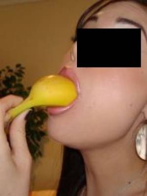 Ihara 	Muñequita pícara española fiestera quiere conoce